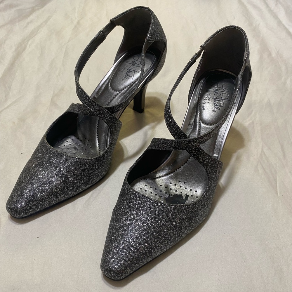 Life Stride pumps